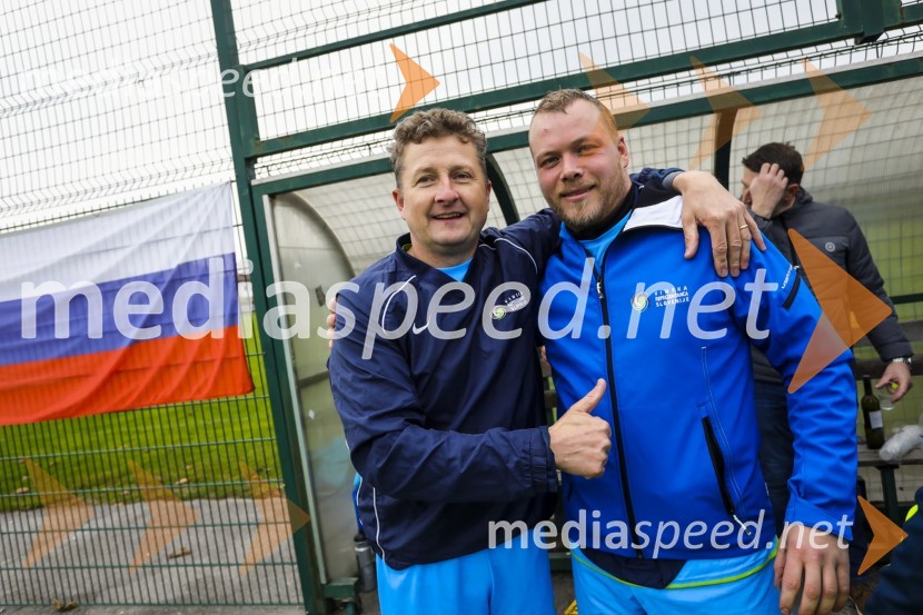  Danilo Steyer,   vinar, Steyer Vina; vinski vitez, predsednik Vinske reprezentance Slovenije;  Tomaž Ščurek, vina Ščurek, nogometaš Vinske reprezentance Slovenije Vinska reprezentanca Slovenije proti reprezentanci Nemčije, prijateljska nogometna tekma