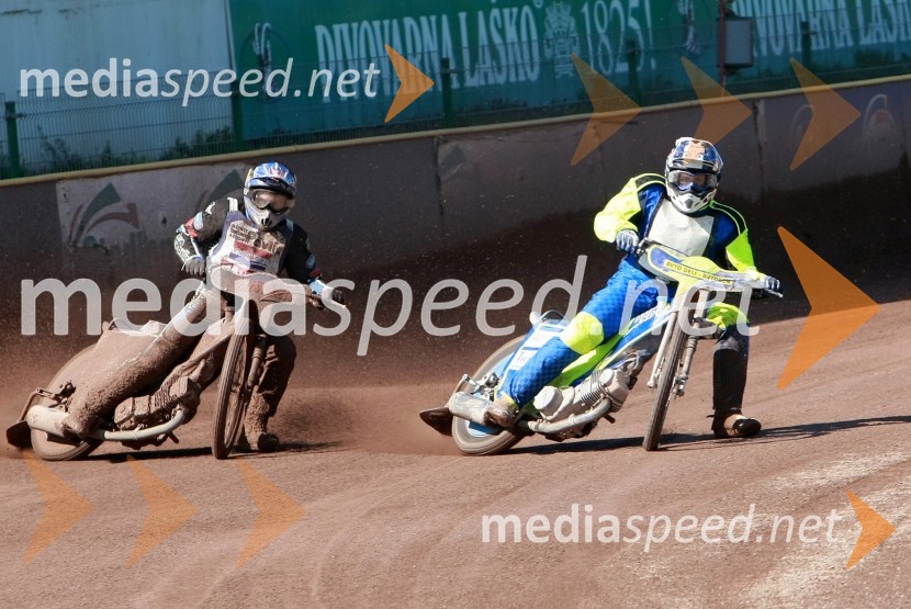 Dino Kovačić (SK Unia Goričan) in Aljoša Remih (AMD Krško)SPEEDWAY DP posameznikov 2008 1. dirka, Skupina B