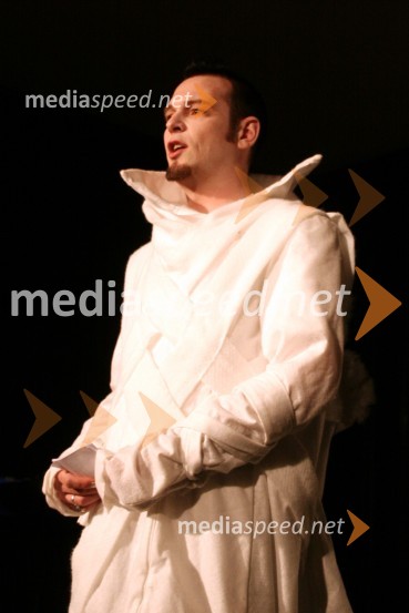 Tomi Meglič, pevec skupine SiddhartaPremiera predstave Mesto vzdihljajev