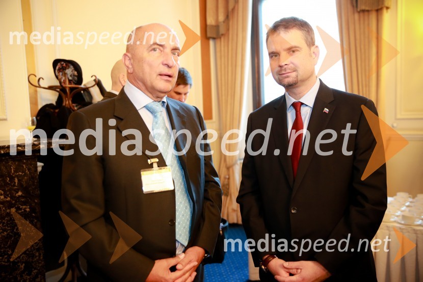  Tomaž Subotič, Moravia Steei Slovenia d.o.o.;  Tadej Rupel, veleposlanik Republike Slovenije v Združenem kraljestvu Velike Britanije in Severne IrskeInvest in Slovenija, konferenca