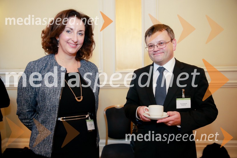  Vedrana Jelušić Kašić, regionalna direktorica za Hrvaško, Slovenijo, Madžarsko in Slovaško pri EBRD;  Denis Golovenko, StreamlinerInvest in Slovenija, konferenca