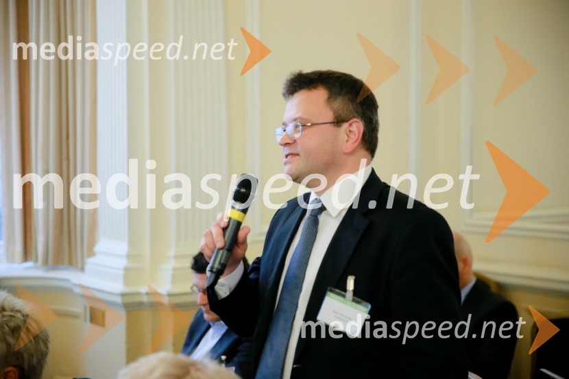 Invest in Slovenija, konferenca