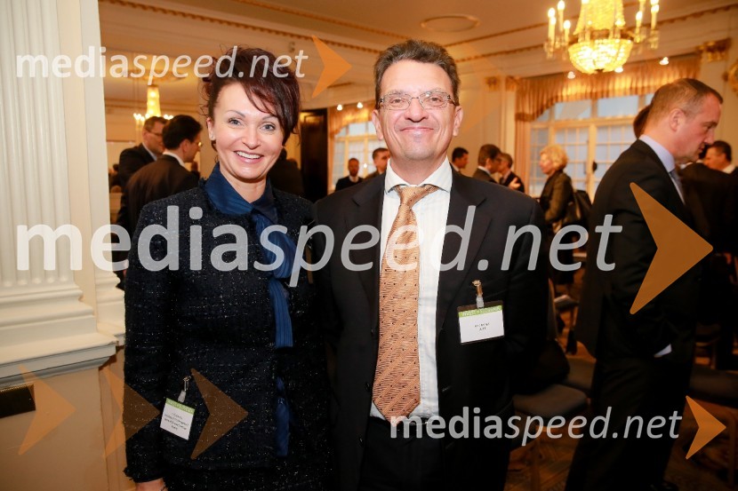  Lidia Glavina, predsednica uprave SDH; dr. Imre Balogh,  izvršni direktor in član uprave DUTBInvest in Slovenija, konferenca