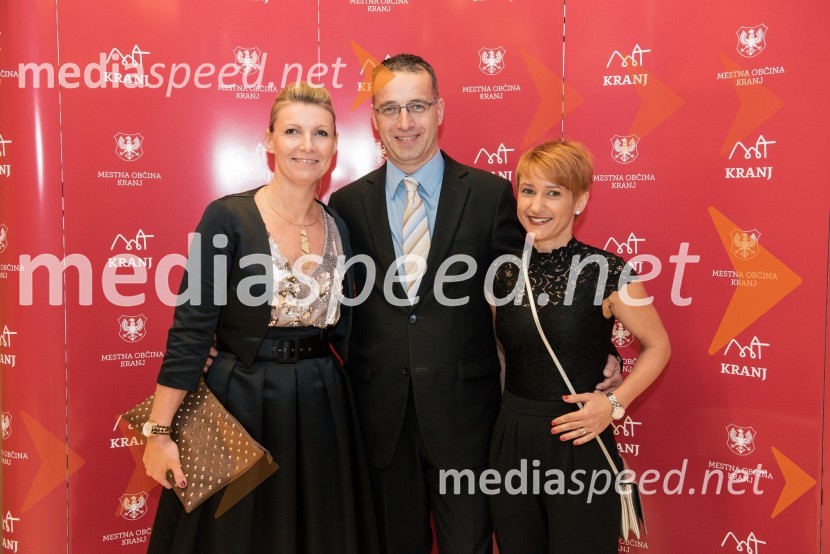  Senja Vraber, direktorica občinske uprave MO Kranj;  Boris Vehovec,  podžupan Mestne občine Kranj;  Simona Stollecker, MOKS slavnostno akademijo obeležili praznik Mestne občine Kranj in zadnje leto županovanja Boštjana Trilarja