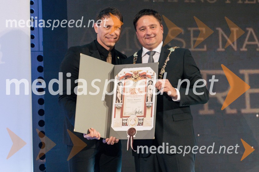  Sandi Murovec - Muri ,  kreator OI oblačil;  Boštjan Trilar, župan mestne občine KranjS slavnostno akademijo obeležili praznik Mestne občine Kranj in zadnje leto županovanja Boštjana Trilarja