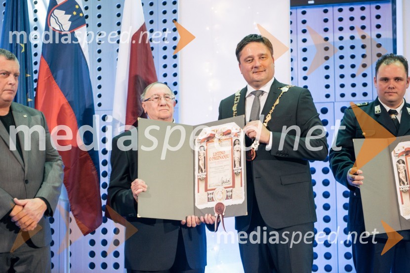  Mirko Steiner;  Boštjan Trilar, župan mestne občine KranjS slavnostno akademijo obeležili praznik Mestne občine Kranj in zadnje leto županovanja Boštjana Trilarja