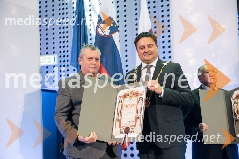  Matjaž Zevnik;  Boštjan Trilar, župan mestne občine KranjS slavnostno akademijo obeležili praznik Mestne občine Kranj in zadnje leto županovanja Boštjana Trilarja