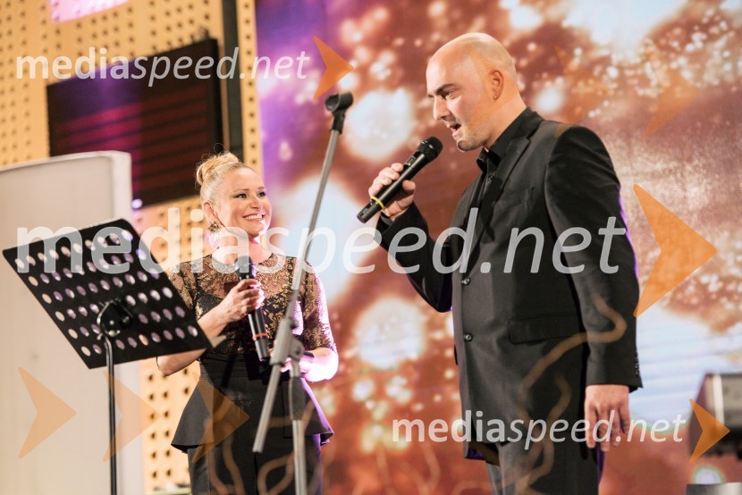  Nuša Derenda, pevka;  ... S slavnostno akademijo obeležili praznik Mestne občine Kranj in zadnje leto županovanja Boštjana Trilarja