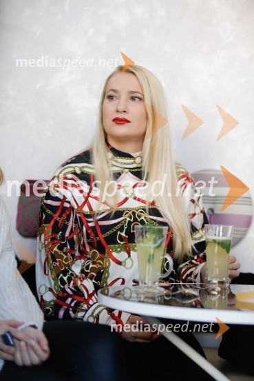  Danica Lovenjak, novinarkaPredstavitev nove kozmetične linije Barnängen