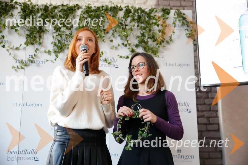  Mojca Mavec, voditeljica;  ... Predstavitev nove kozmetične linije Barnängen