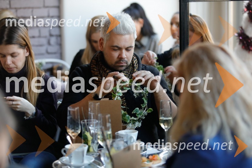  Nejc Simšič, novinarPredstavitev nove kozmetične linije Barnängen