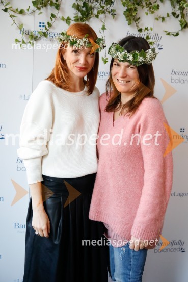  Mojca Mavec, voditeljica;  ... Predstavitev nove kozmetične linije Barnängen