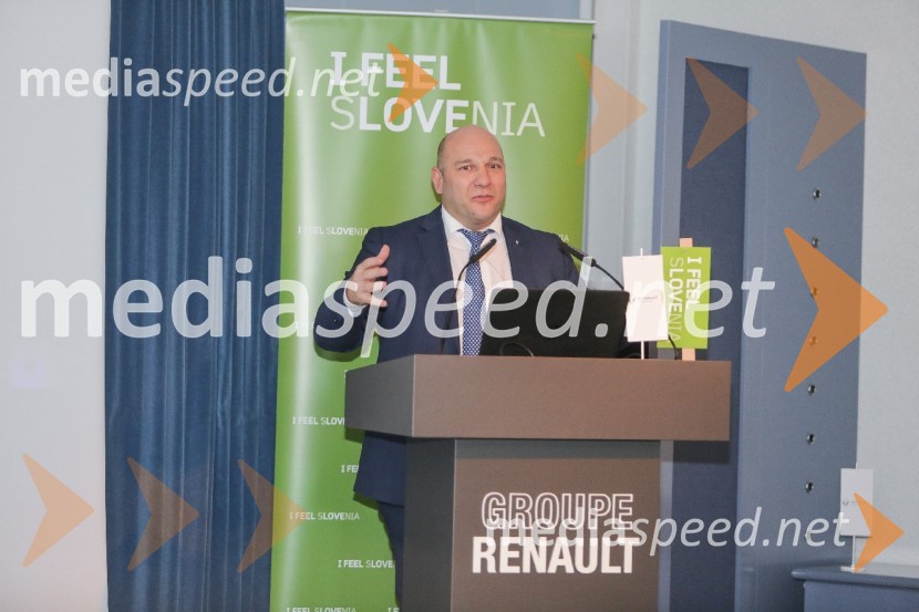 Renault Clio, slovenska predstavitev