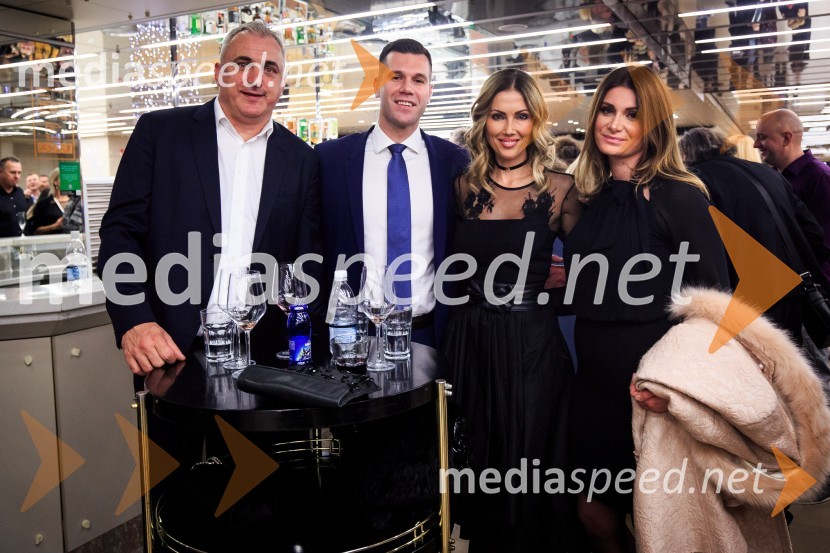  Saša Dončić, košarkar, trener;  Sani  Bečirović, bivši košarkar;  Simona  Rubini Bečirović;  ... Športnik leta 2017