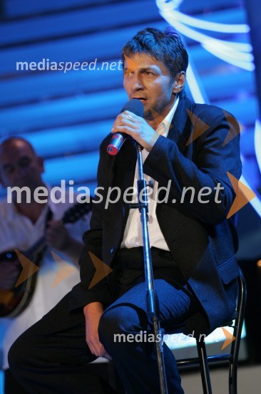 Poslanec SNS ter pevec Bogdan BarovičMelodije morja in sonca