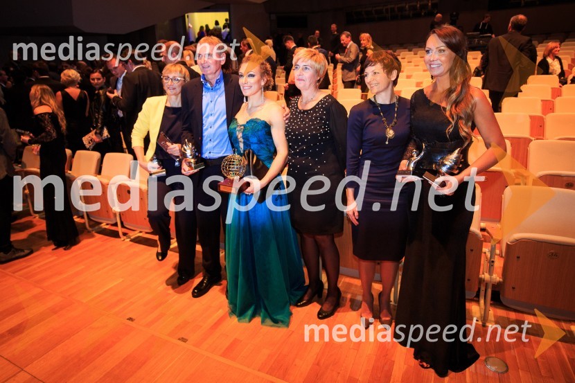  Darja Črnko, športna serviserka in trenerka Ilke Štuhec;  Marinko Dragić;  Ilka Štuhec, slovenska alpska smučarka;  ... ; prof. dr. Maja Makovec Brenčič, ministrica za izobraževanje, znanost in šport;  Mirjam Poterbin, mama Luke DončićaŠportnik leta 2017