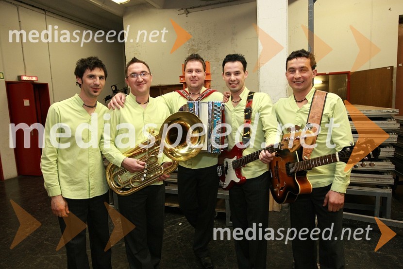 Ansambel Spev: Marko Berzelak, Edo Rednak, Erik Hribernik, Boštjan Mežnar in Kristijan KolencSlovenska polka in valček 2008