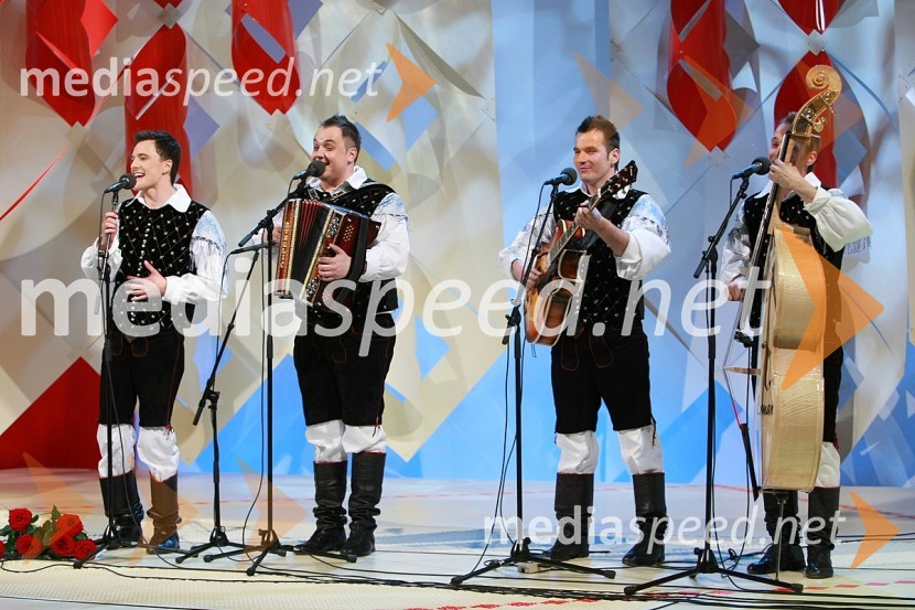 Ansambel Modrijani, dobitniki nagrad za najboljšo skladbo festivala in za naj slovenski valček 2008Slovenska polka in valček 2008