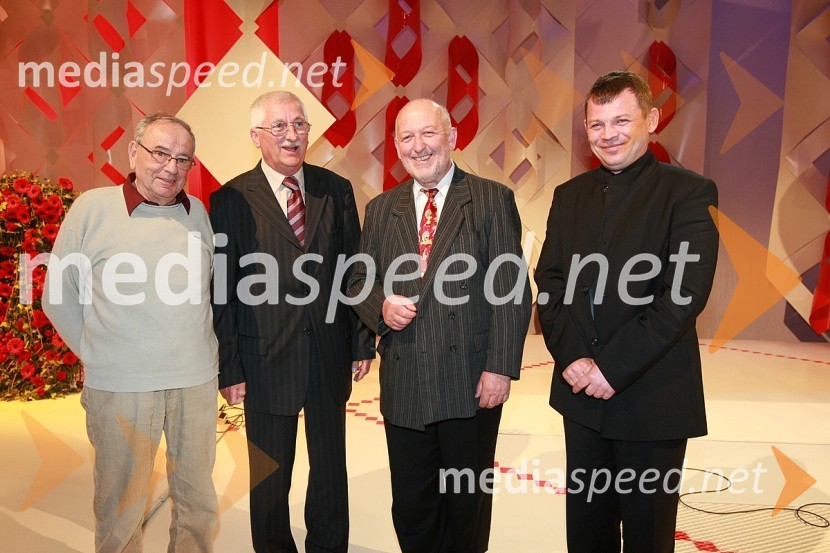 Dušan Hren, režiser, Tomo Ivanovič, producent oddaje Vsakdanjik in praznik, Jože Galič, glasbenik in Smiljan Greif, glasbeni producentSlovenska polka in valček 2008