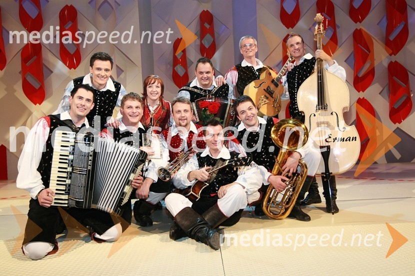 Ansambel Modrijani, dobitniki nagrad za najboljšo skladbo festivala in za naj slovenski valček 2008 in ansambel Tapravih 6, dobitniki nagrade za slovensko polko 2008Slovenska polka in valček 2008