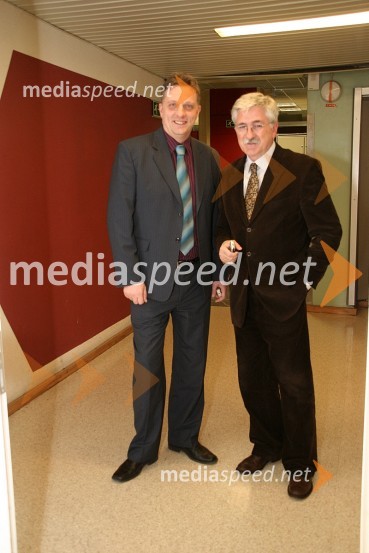 Igor Pirkovič, namestnik generalnega direktorja RTV Slovenije in Petar Radović, odgovorni urednik razvedrilnega programa na TV SlovenijaSlovenska polka in valček 2008