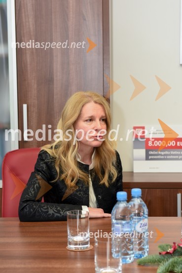  Alenka Novak, direktorica OE Celje Zavarovalnice TriglavZ novim pločnikom za varnejši jutri v Občini Rogaška Slatina