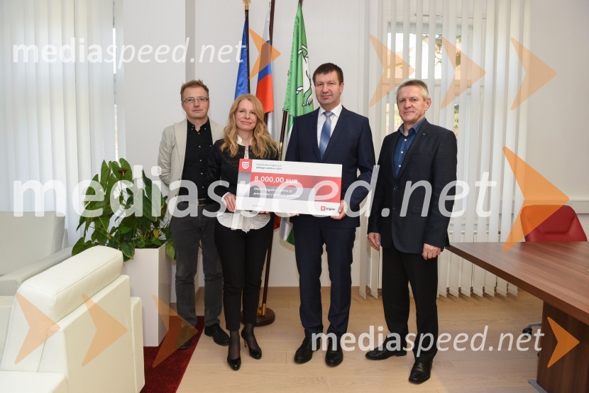  ... ;  Alenka Novak, direktorica OE Celje Zavarovalnice Triglav; mag. Branko Kidrič, župan, Občina Rogaška Slatina;  ... Z novim pločnikom za varnejši jutri v Občini Rogaška Slatina