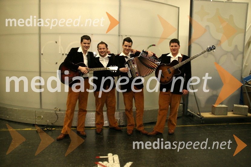 Ansambel Novi spomini: Denis Barbo, Jože Mikec, Klemen Hribar in rok BarboSlovenska polka in valček 2008