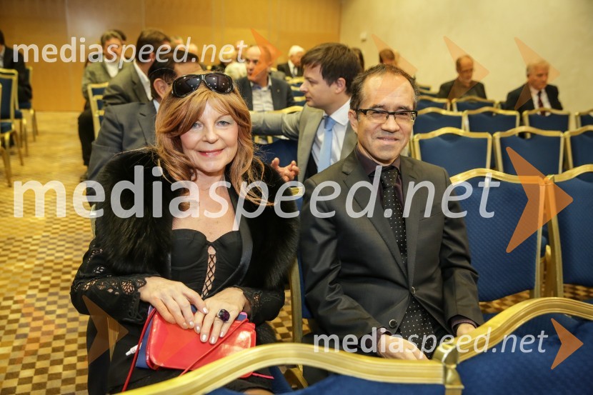  Darja Kuhar Kotnik, soustanoviteljica in podpredsednica Društva za zdravje naroda; prof. dr. Danijel  Petrovič, dr. med.Simpozij srčnih kirurgov 2017