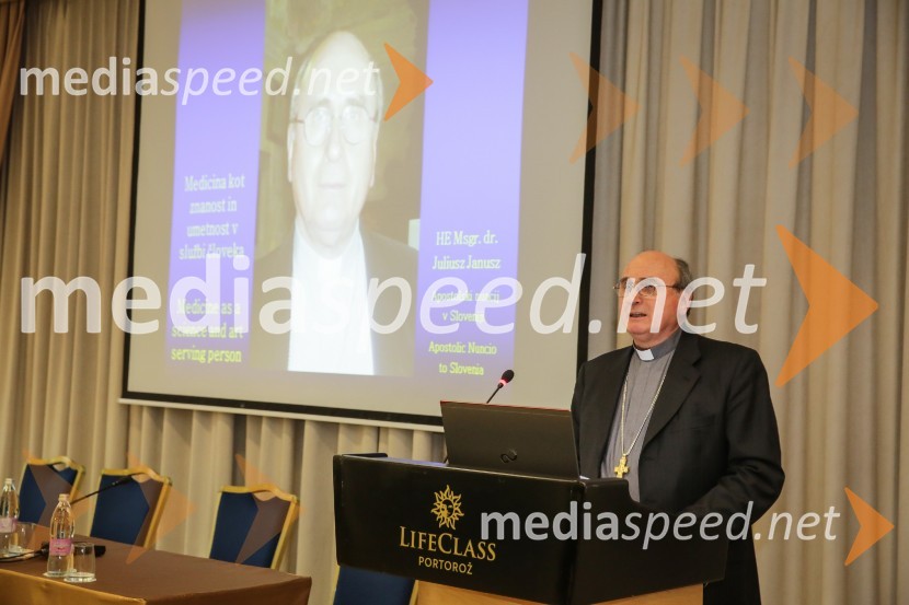 dr. Juliusz Janusz, apostolski nuncijSimpozij srčnih kirurgov 2017