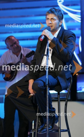 Poslanec SNS ter pevec Bogdan BarovičMelodije morja in sonca