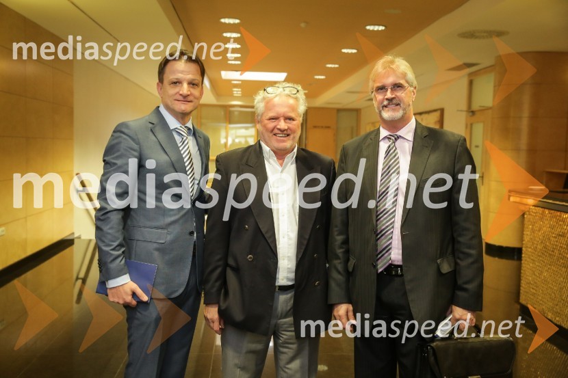  prof. dr. Stamenko  Šušak , dr. med.;  prim. dr. Janez Kirbiš, dr. med.;  ... Simpozij srčnih kirurgov 2017