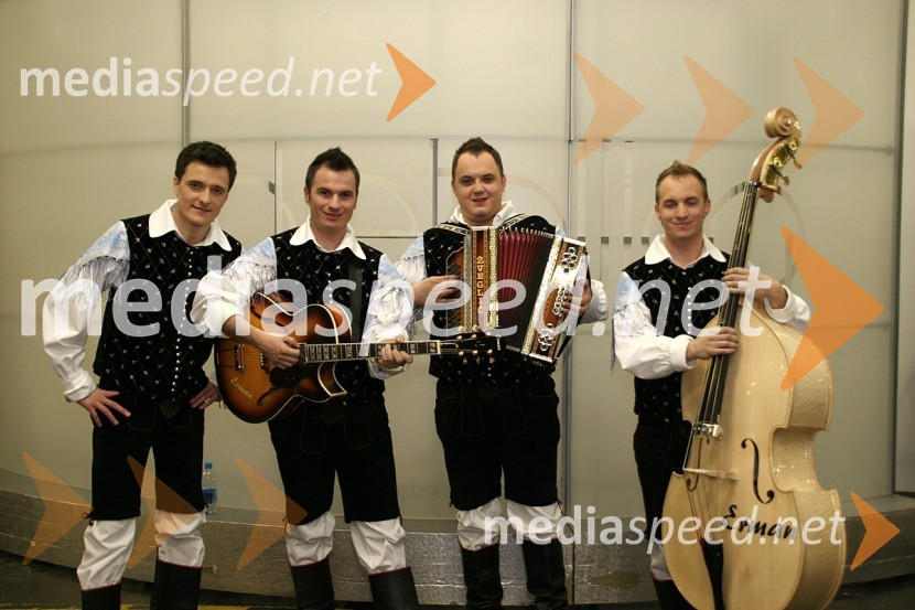 Ansambel Modrijani, dobitniki nagrad za najboljšo skladbo festivala in za naj slovenski valček 2008Slovenska polka in valček 2008