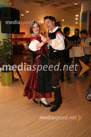 Ansambel Veseli svatje: Anita Kadenšek in Klemen ArhSlovenska polka in valček 2008