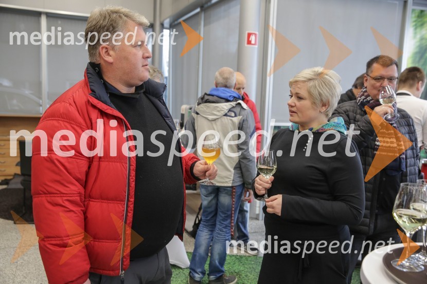 Predpraznični sladki zajtrk AC Mobil