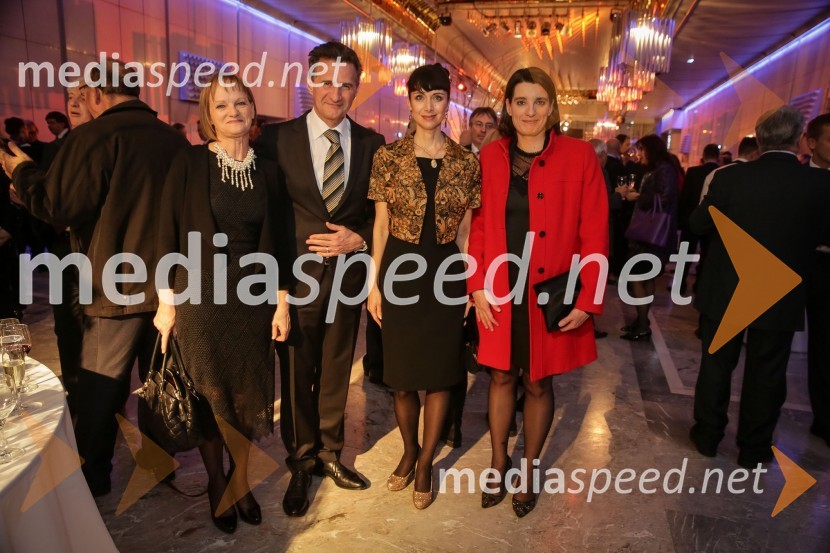  ... ;  Milan Martin Cvikl, evropski funkcionar; Dr. Jerca Legan Cvikl, podpredsednica SILA-IWCL in predsednica odbora SILA GALA;  ... Državna proslava ob dnevu samostojnosti in enotnosti