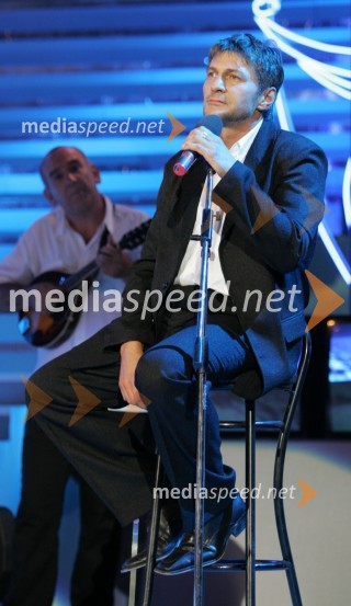 Poslanec SNS ter pevec Bogdan BarovičMelodije morja in sonca