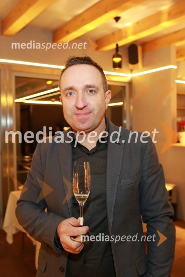  Borut  Cvetko, kreativni direktor, Mediaspeed16. rojstni dan agencije Mediaspeed in prednovoletno druženje