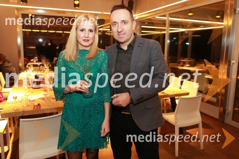  Natalija Cvetko, vodja projektov, Mediaspeed;  Borut  Cvetko, kreativni direktor, Mediaspeed16. rojstni dan agencije Mediaspeed in prednovoletno druženje