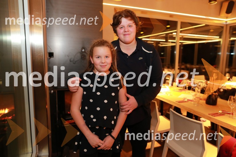  Lana Kopše;  Lina Kopše,  Hiša vina Doppler16. rojstni dan agencije Mediaspeed in prednovoletno druženje