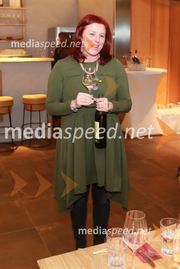  Mihaela  Kopše, Hiša vina Doppler16. rojstni dan agencije Mediaspeed in prednovoletno druženje