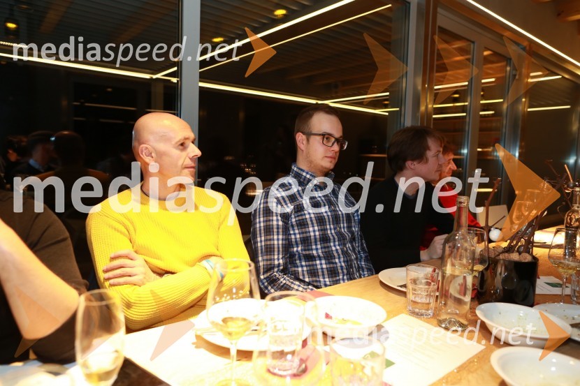  Saša Despot, fotograf;  Nejc Zidarič, fotograf;  Jernej Srebrnič, fotograf16. rojstni dan agencije Mediaspeed in prednovoletno druženje