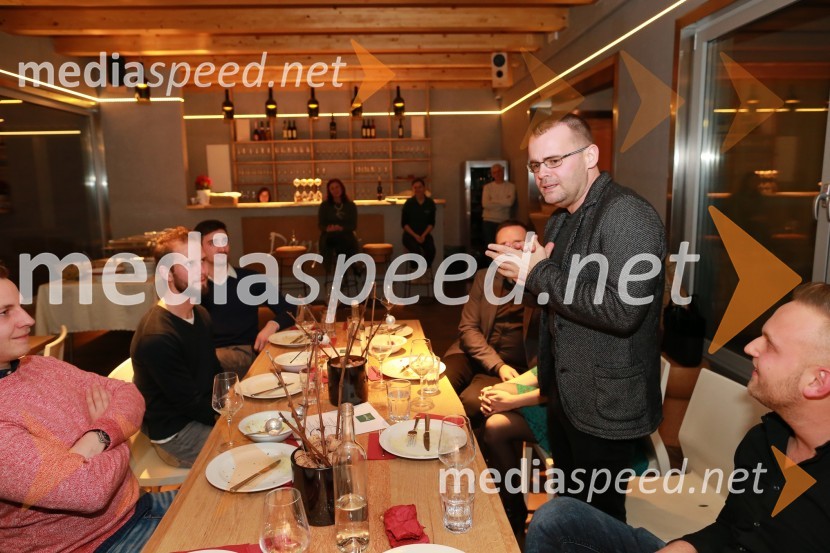  Alan Kavčič, predstavnik za odnose z javnostmi SNG Maribor16. rojstni dan agencije Mediaspeed in prednovoletno druženje