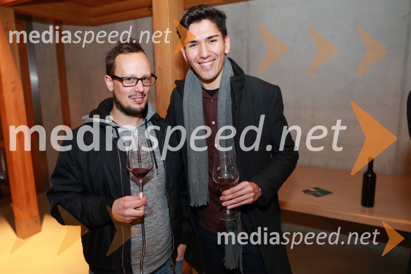  Matevž Pucer, fotograf;  Max Verderber, fotograf16. rojstni dan agencije Mediaspeed in prednovoletno druženje