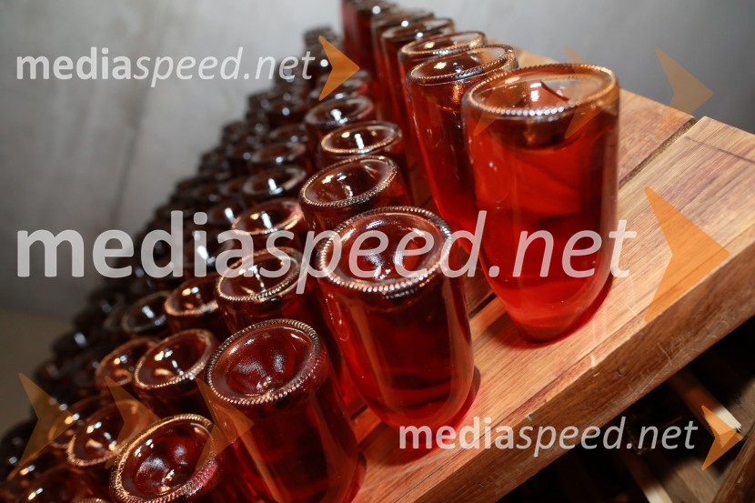 Mediaspeed 16. rojstni dan in prednovoletno druženje16. rojstni dan agencije Mediaspeed in prednovoletno druženje