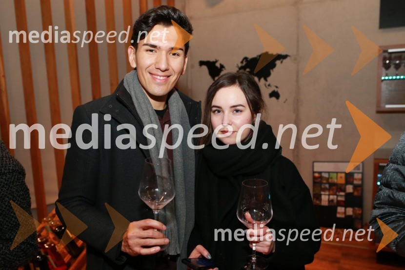  Max Verderber, fotograf;  Andreja  Barbarič16. rojstni dan agencije Mediaspeed in prednovoletno druženje