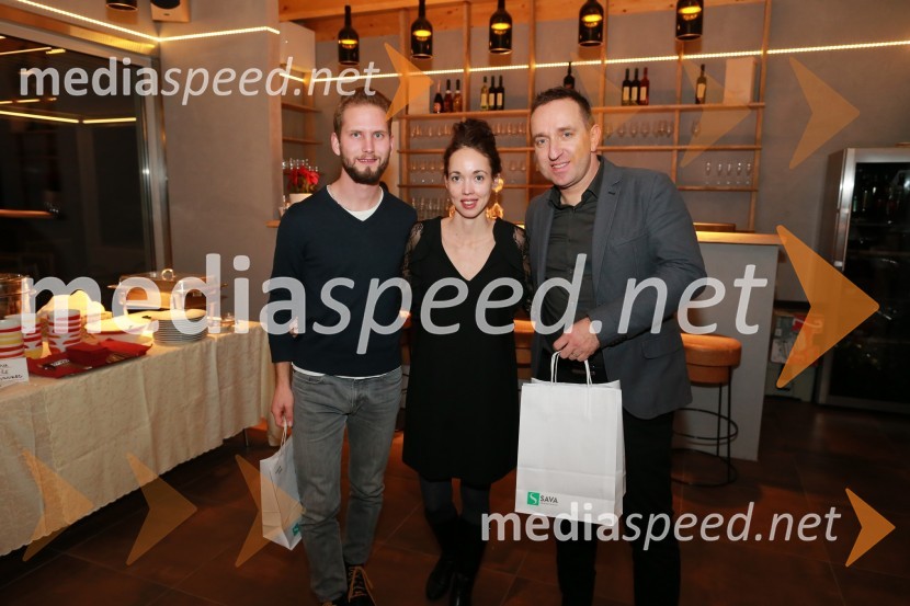 Martin Jesih, FotoBox;  Andreja Breznik, Mediaspeed;  Borut  Cvetko, kreativni direktor, Mediaspeed16. rojstni dan agencije Mediaspeed in prednovoletno druženje