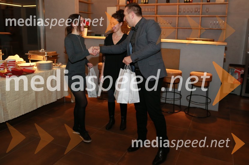  Andreja  Barbarič;  Borut  Cvetko, kreativni direktor, Mediaspeed16. rojstni dan agencije Mediaspeed in prednovoletno druženje