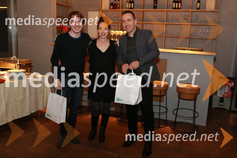  Jernej Srebrnič, fotograf;  Andreja Breznik, Mediaspeed;  Borut  Cvetko, kreativni direktor, Mediaspeed16. rojstni dan agencije Mediaspeed in prednovoletno druženje