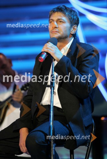 Poslanec SNS ter pevec Bogdan BarovičMelodije morja in sonca